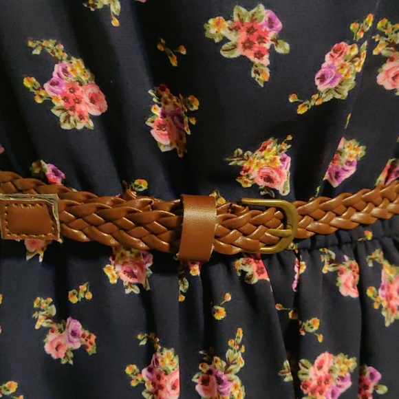 Dress - Picture 3 of 5